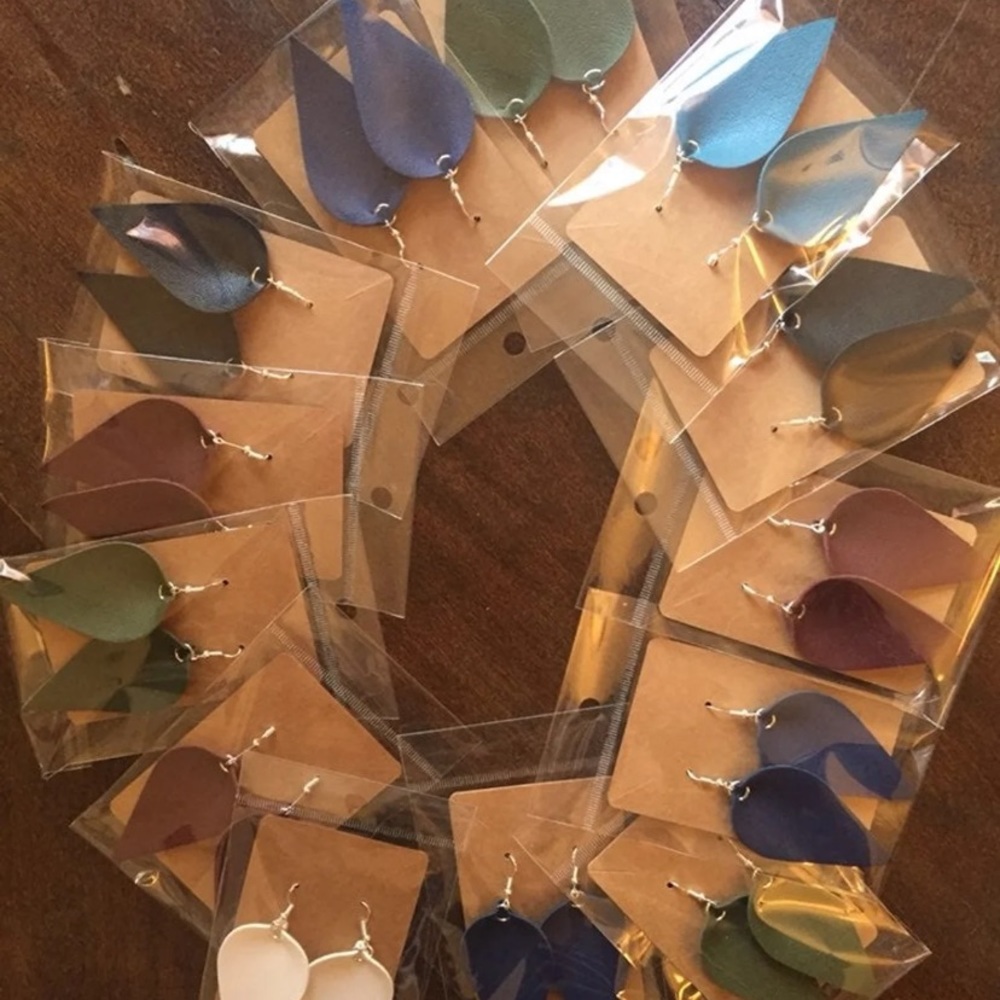 Teardrop leather earrings